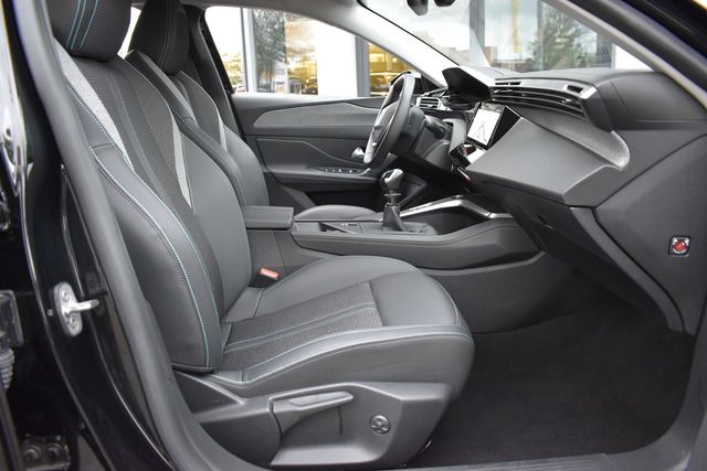 Fahrzeugabbildung Peugeot 308 ALLURE PT 130*LED*SHZ*CARPLAY*KEYLESS*NAV*AL