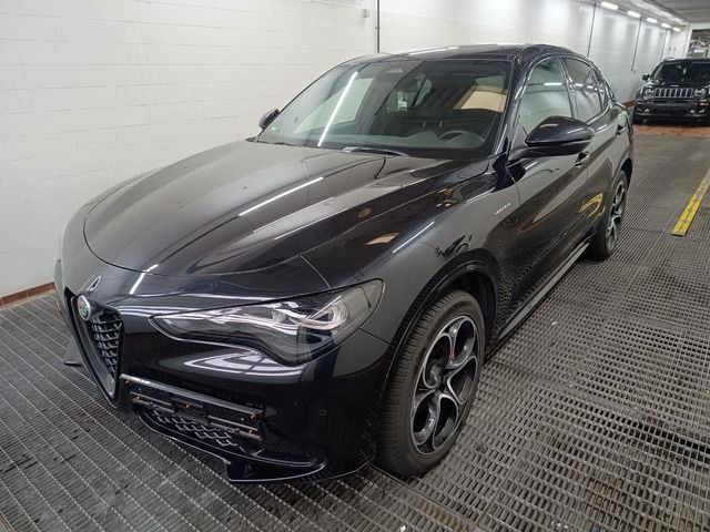 Fahrzeugabbildung Alfa Romeo Stelvio VELOCE Q4 AUTO*LED*CARPLAY*20 ZOLL*TRAUM