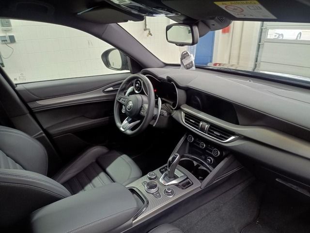 Fahrzeugabbildung Alfa Romeo Stelvio VELOCE Q4 AUTO*LED*CARPLAY*20 ZOLL*TRAUM