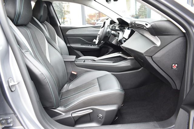 Fahrzeugabbildung Peugeot 308 SW ALLURE PT 130 EAT8*CARPLAY*MATRIX*FACELIF