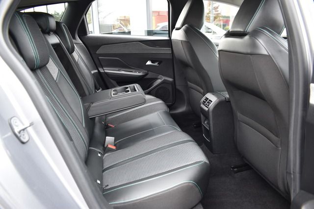 Fahrzeugabbildung Peugeot 308 SW ALLURE PT 130 EAT8*CARPLAY*MATRIX*FACELIF