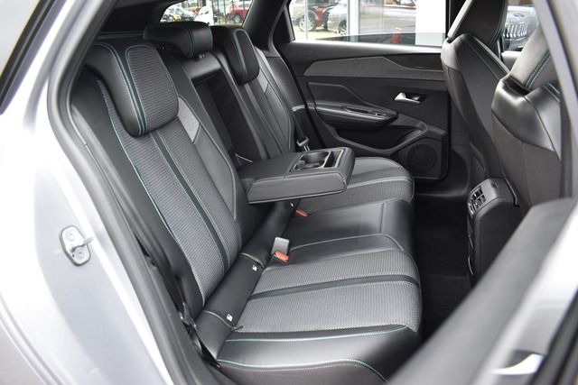 Fahrzeugabbildung Peugeot 308 SW ALLURE PT 130 EAT8*CARPLAY*MATRIX*FACELIF