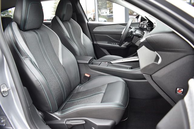 Fahrzeugabbildung Peugeot 308 SW ALLURE PT 130 EAT8*CARPLAY*MATRIX*FACELIF