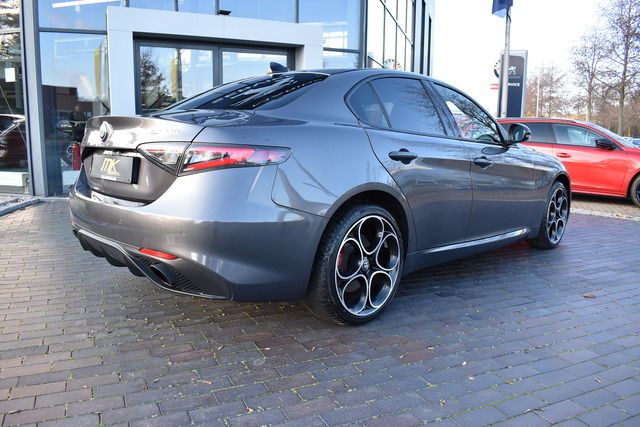 Fahrzeugabbildung Alfa Romeo Giulia VELOCE Q4*MATRIX*ACC*CARPLAY*F1*H&K SOUND