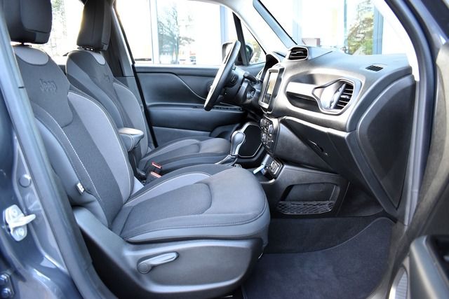 Fahrzeugabbildung Jeep Renegade LIMITED 1.5 MHEV 96 kW*FULL LED*CARPLAY