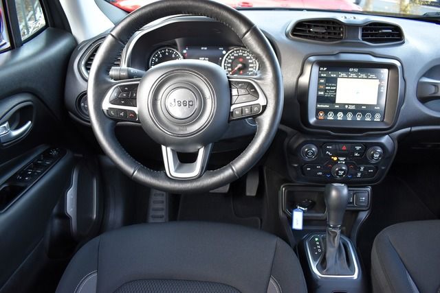 Fahrzeugabbildung Jeep Renegade LIMITED 1.5 MHEV 96 kW*FULL LED*CARPLAY