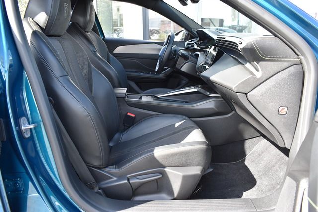 Fahrzeugabbildung Peugeot 308 GT BlueHDi 130 EAT8*FOCAL*MATRIX*CARPLAY*