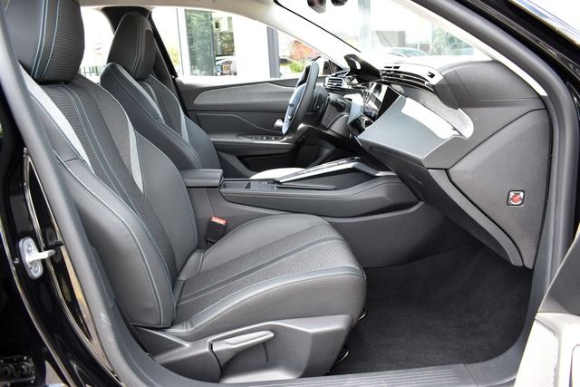 Fahrzeugabbildung Peugeot 308 SW ALLURE PT 130 EAT8*CARPLAY*MATRIX*FACELIF