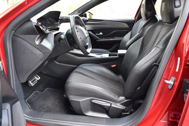 Fahrzeugabbildung Peugeot 308 SW GT BlueHDi 130 EAT8*FOCAL*MATRIX*CARPLAY*