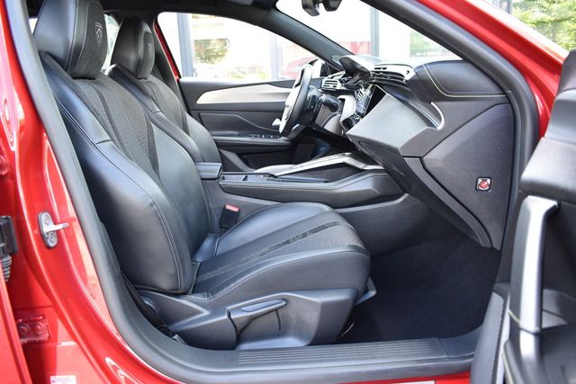 Fahrzeugabbildung Peugeot 308 SW GT BlueHDi 130 EAT8*FOCAL*MATRIX*CARPLAY*