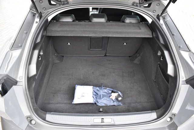 Fahrzeugabbildung Peugeot 408 ALLURE HYBRID 145 e-DSC6*CARPLAY*AHK*WENIG K