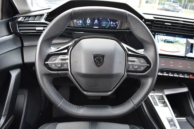 Fahrzeugabbildung Peugeot 408 ALLURE HYBRID 145 e-DSC6*CARPLAY*AHK*WENIG K