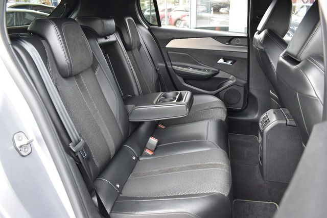 Fahrzeugabbildung Peugeot 308 GT PT 130 EAT8 FOCAL*MATRIX*CARPLAY*MY2024*