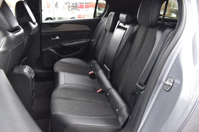 Fahrzeugabbildung Peugeot 308 GT PT 130 EAT8 FOCAL*MATRIX*CARPLAY*MY2024*