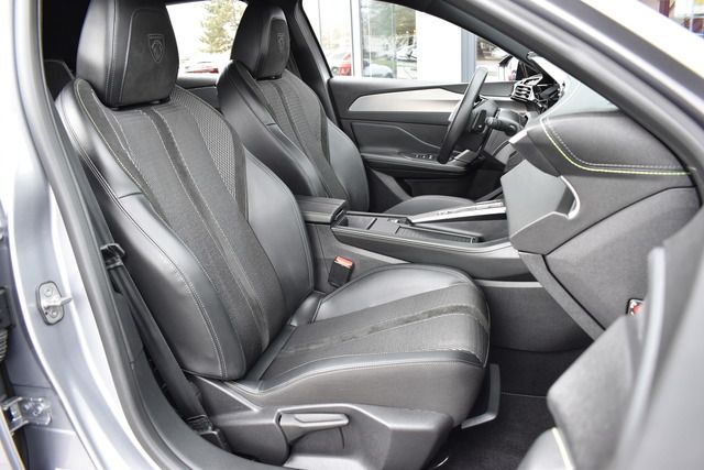 Fahrzeugabbildung Peugeot 308 GT PT 130 EAT8 FOCAL*MATRIX*CARPLAY*MY2024*