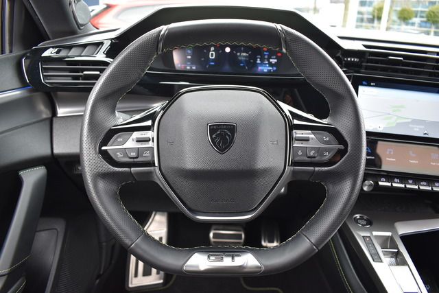 Fahrzeugabbildung Peugeot 308 GT PT 130 EAT8 FOCAL*MATRIX*CARPLAY*MY2024*