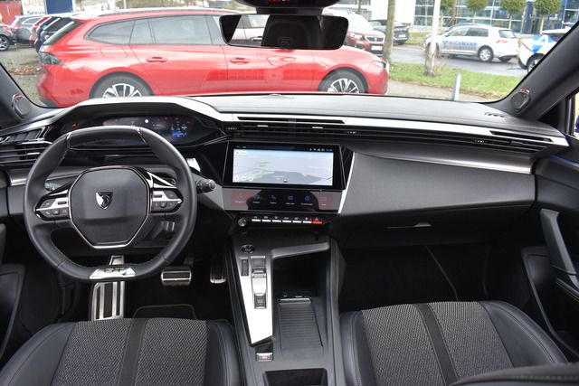 Fahrzeugabbildung Peugeot 308 GT PT 130 EAT8 FOCAL*MATRIX*CARPLAY*MY2024*