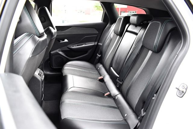 Fahrzeugabbildung Peugeot 308 SW ALLURE PT 130 FACELIFT*CARPLAY*MATRIX*TOP