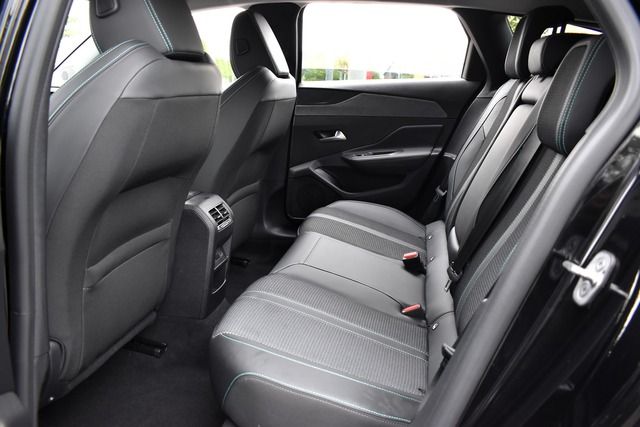 Fahrzeugabbildung Peugeot 308 SW ALLURE PT 130 FACELIFT*CARPLAY*MATRIX*TOP