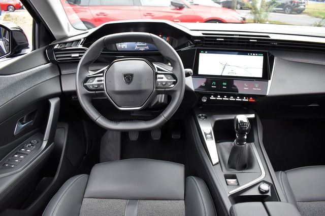 Fahrzeugabbildung Peugeot 308 SW ALLURE PT 130 FACELIFT*CARPLAY*MATRIX*TOP