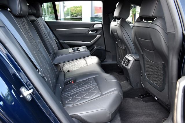 Fahrzeugabbildung Peugeot 508 SW GT PT 130 EAT8*MATRIX*FOCAL*CARPLAY*MY24*