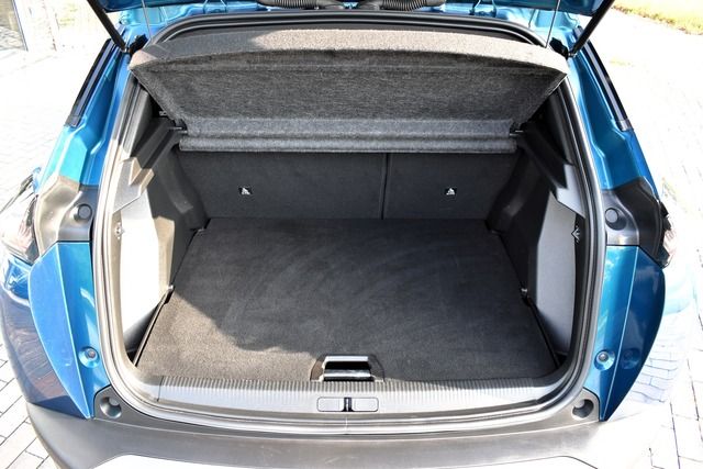 Fahrzeugabbildung Peugeot 2008 ALLURE PT 100*CARPLAY*KLIMA*SHZ*TOP ANGEBOT