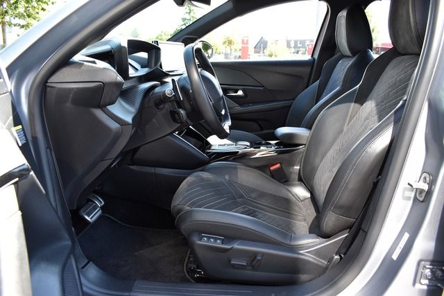 Fahrzeugabbildung Peugeot 208 GT HYBRID 145 E-DSC6*FULL-LED*CARPLAY*SHZ* G