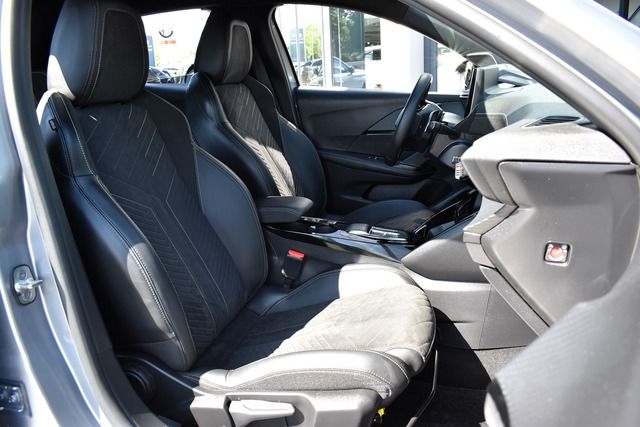 Fahrzeugabbildung Peugeot 208 GT HYBRID 145 E-DSC6*FULL-LED*CARPLAY*SHZ* G