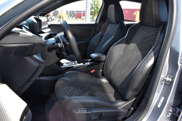 Fahrzeugabbildung Peugeot 208 GT HYBRID 145 E-DSC6*FULL-LED*CARPLAY*SHZ* G