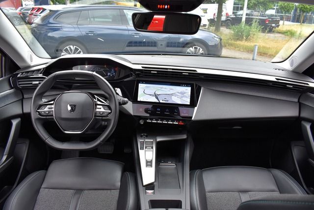 Fahrzeugabbildung Peugeot 308 SW ALLURE*BlueHDi 130 EAT8*FOCAL*MATRIX*CARP