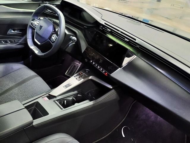 Fahrzeugabbildung Peugeot 308 SW GT PT 130 EAT8*MATRIX*CARPLAY*TRAUM*NAV*A