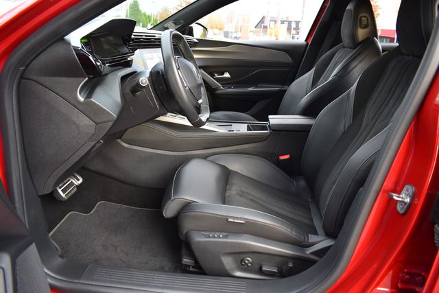 Fahrzeugabbildung Peugeot 308 SW GT PT 130 EAT8*MATRIX*CARPLAY*TRAUM*NAV*A