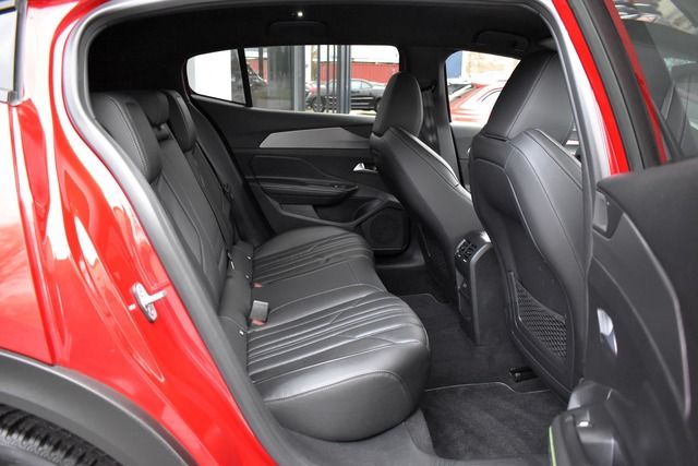 Fahrzeugabbildung Peugeot 408 GT PT 130 EAT8*MATRIX*FOCAL*CARPLAY*NIGHTVIS