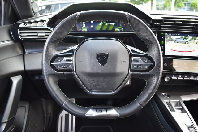 Fahrzeugabbildung Peugeot 308 SW GT PT 130 EAT8*MATRIX*CARPLAY*TRAUM*NAV*A