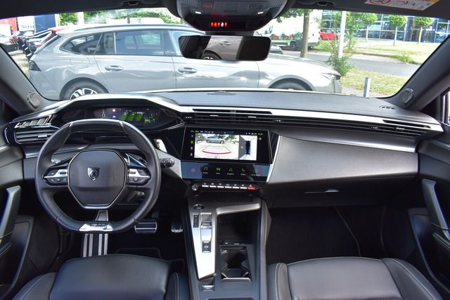 Fahrzeugabbildung Peugeot 308 SW GT PT 130 EAT8*MATRIX*CARPLAY*TRAUM*NAV*A