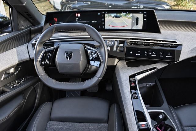 Fahrzeugabbildung Peugeot 3008 ALLURE HYBRID 145 e-DSC6*LED*NAVI*CARPLAY*