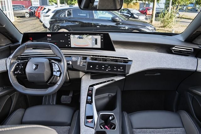 Fahrzeugabbildung Peugeot 3008 ALLURE HYBRID 145 e-DSC6*LED*NAVI*CARPLAY*
