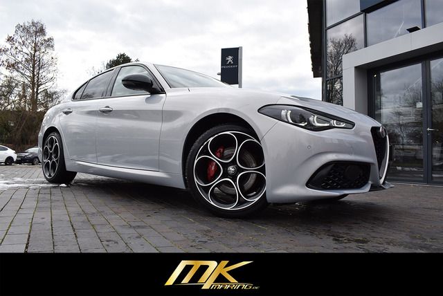 Fahrzeugabbildung Alfa Romeo Giulia VELOCE Q4*MATRIX*ACC*CARPLAY*F1*H&K SOUND