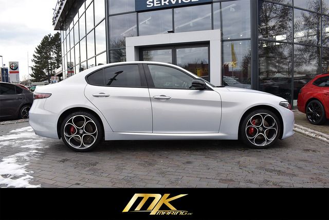 Fahrzeugabbildung Alfa Romeo Giulia VELOCE Q4*MATRIX*ACC*CARPLAY*F1*H&K SOUND