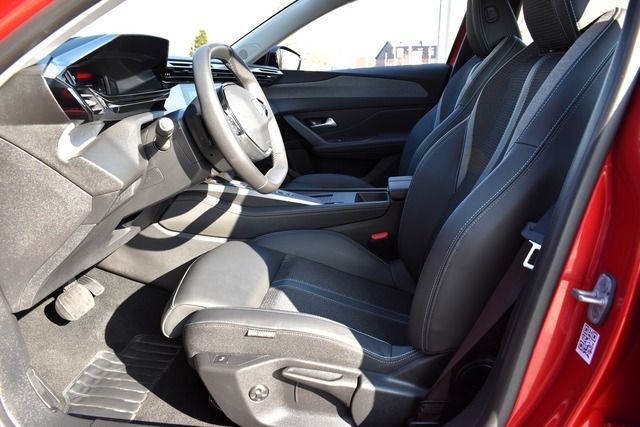 Fahrzeugabbildung Peugeot 308 SW ALLURE PT 130 EAT8*CARPLAY*MATRIX*FACELIF