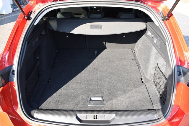 Fahrzeugabbildung Peugeot 308 SW ALLURE PT 130 EAT8*CARPLAY*MATRIX*FACELIF