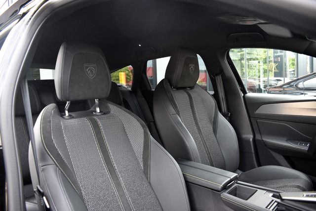 Fahrzeugabbildung Peugeot 308 SW GT PT 130 EAT8*MATRIX*CARPLAY*TRAUM*NAV*A