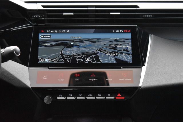 Fahrzeugabbildung Peugeot 408 GT PT 130 EAT8*MATRIX*FOCAL*CARPLAY*TRAUM*