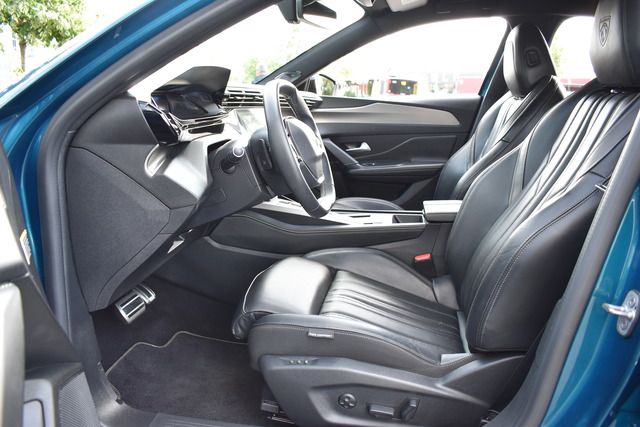 Fahrzeugabbildung Peugeot 408 GT PT 130 EAT8*MATRIX*FOCAL*CARPLAY*TRAUM*