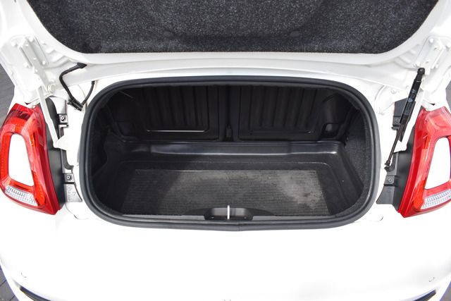 Fahrzeugabbildung Fiat 500C 1.0 Hybrid Hey Google