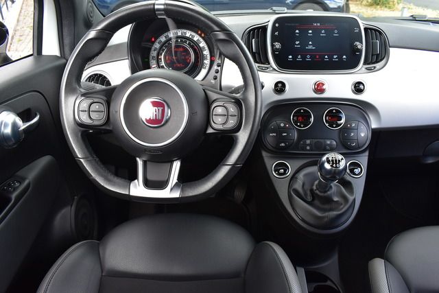 Fahrzeugabbildung Fiat 500C 1.0 Hybrid Hey Google