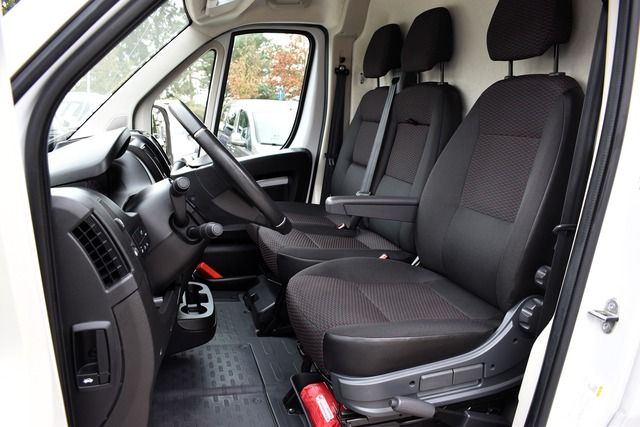 Fahrzeugabbildung Peugeot Boxer 2.2 BlueHDI 140*KAWA*L3H2*NAVI*KLIMA*REAR*