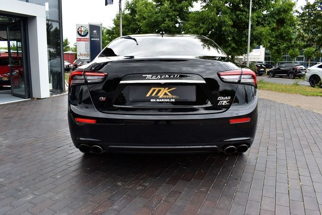 Fahrzeugabbildung Maserati Ghibli S Q4*SPORT*20 ZOLL*LEDER*XENON*SHZ*NAVI*