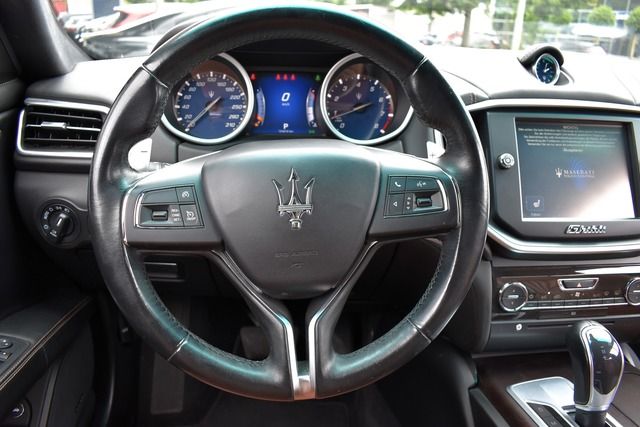 Fahrzeugabbildung Maserati Ghibli S Q4*SPORT*20 ZOLL*LEDER*XENON*SHZ*NAVI*