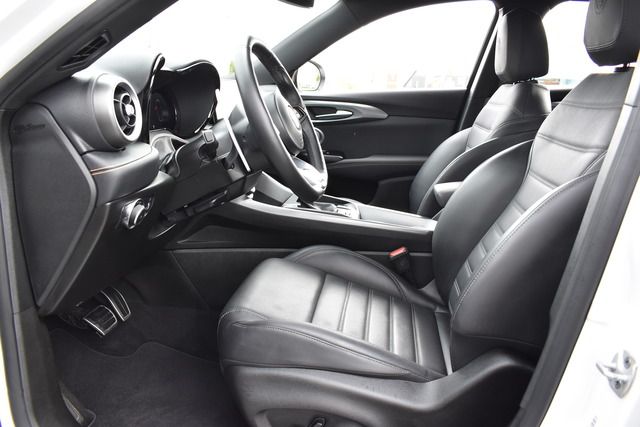 Fahrzeugabbildung Alfa Romeo Tonale 1.5 VGT VELOCE 118 KW*H&K*FULL-LED*CARPLA